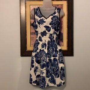 Vera Wang simply Vera sz. Medium summer dress.